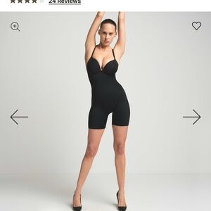 Skims ultimate body PUSH-UP BUTT ENHANCING PADDED MIDTHIGH BODYSUIT